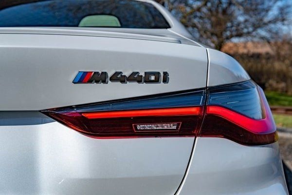 Продам BMW M4 M440I xDrive 2021 года в Киеве