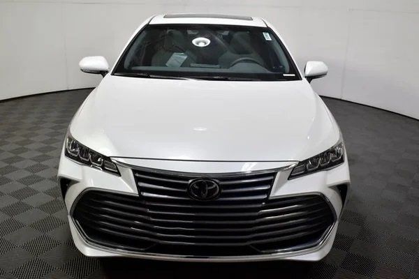 Продам Toyota Avalon 2021 года в Киеве