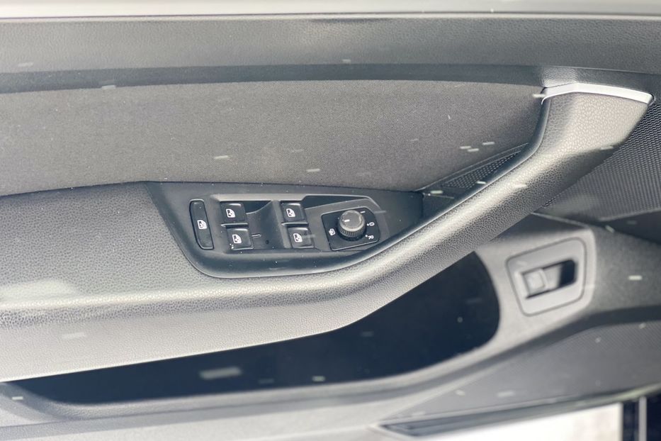 Продам Volkswagen Passat B8 Comfortline Nekrashen 2017 года в Житомире