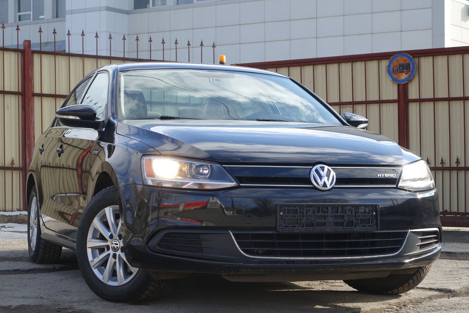 Продам Volkswagen Jetta HYBRIDE 2014 года в Одессе