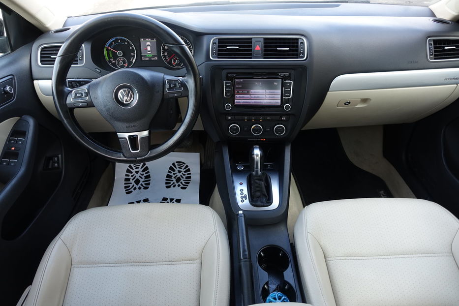 Продам Volkswagen Jetta HYBRIDE 2014 года в Одессе