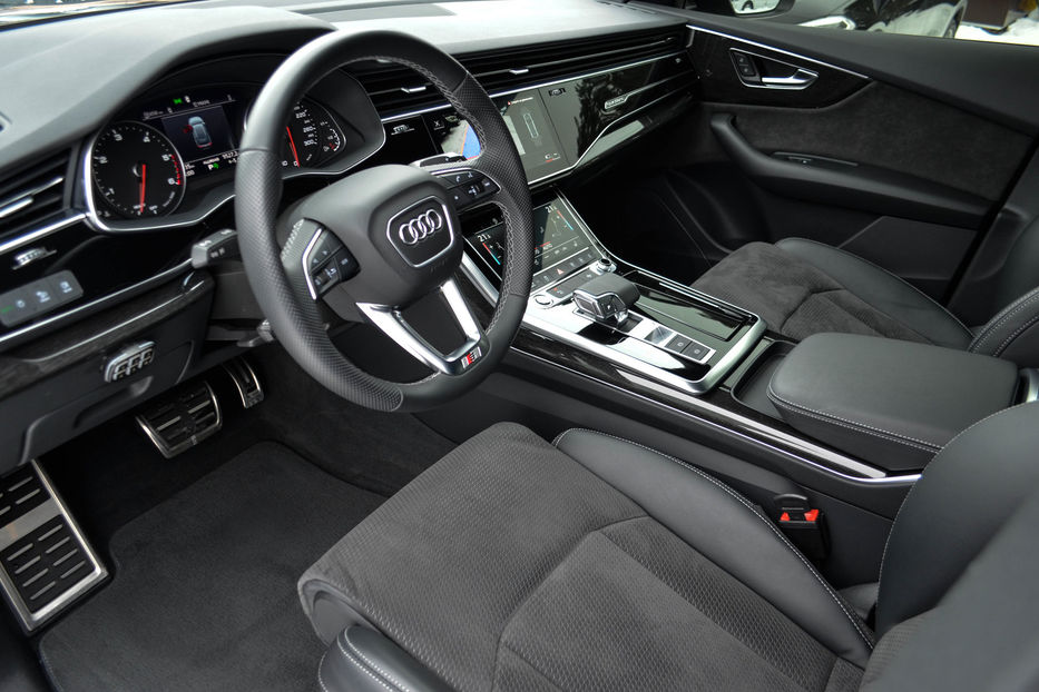Продам Audi Q8 S-Line 2020 года в Киеве