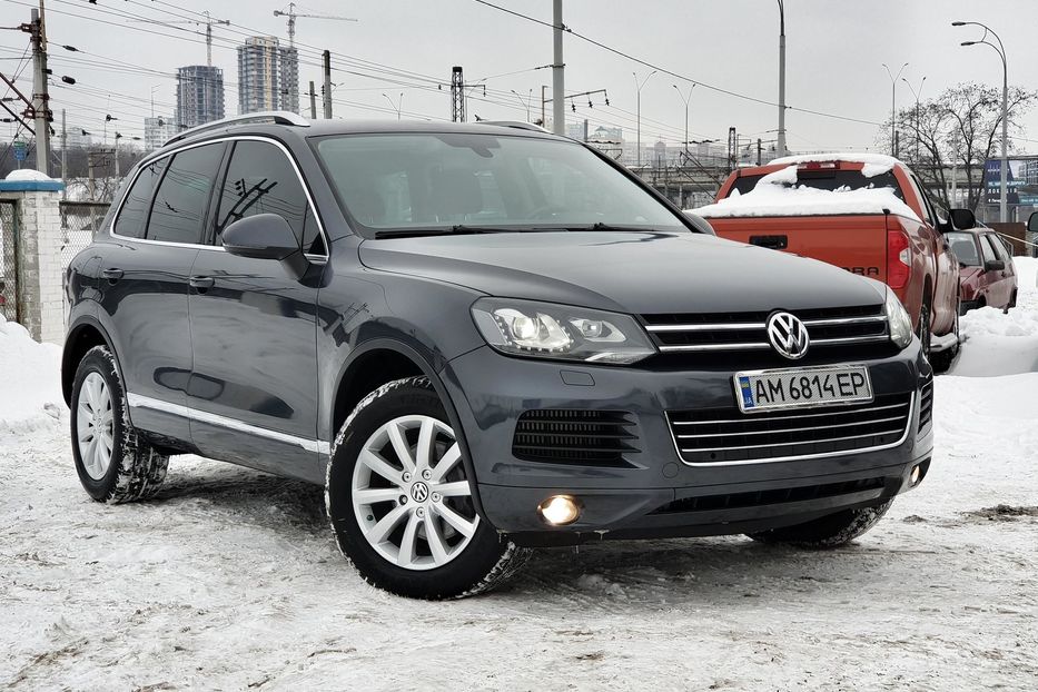 Продам Volkswagen Touareg 2011 года в Киеве