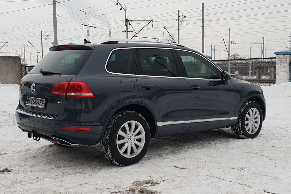 Продам Volkswagen Touareg 2011 года в Киеве