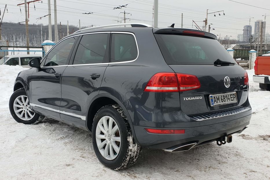 Продам Volkswagen Touareg 2011 года в Киеве