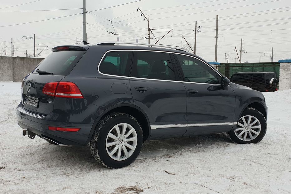 Продам Volkswagen Touareg 2011 года в Киеве