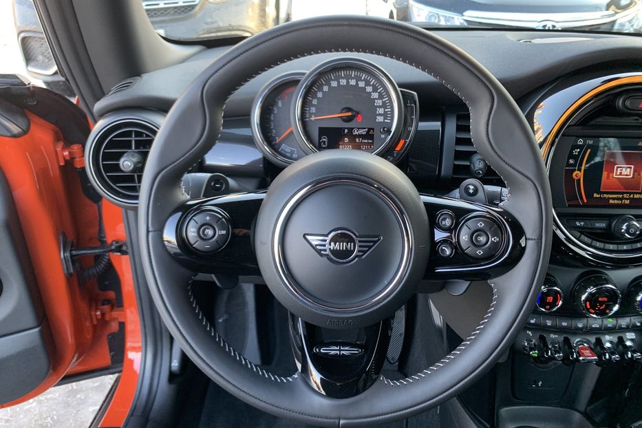 Продам MINI Cooper S 2019 года в Киеве