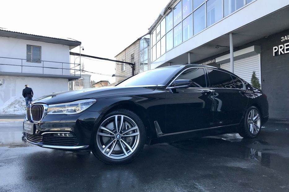 Продам BMW 750 Ld INDIVIDUAL 2017 года в Киеве