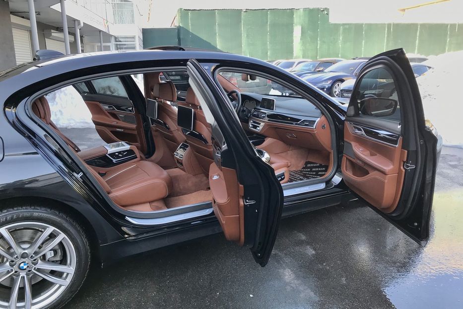 Продам BMW 750 Ld INDIVIDUAL 2017 года в Киеве