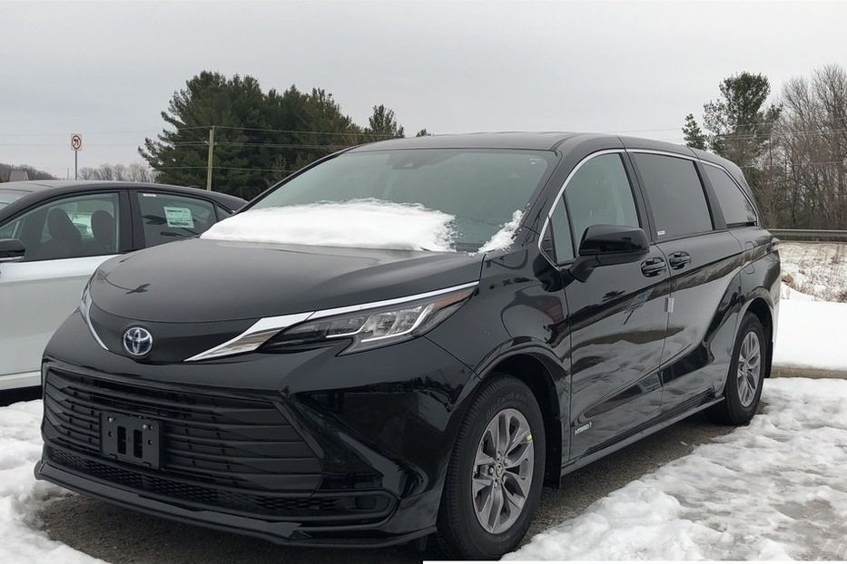 Продам Toyota Sienna LE в Киеве 2021 года выпуска за 58 900$