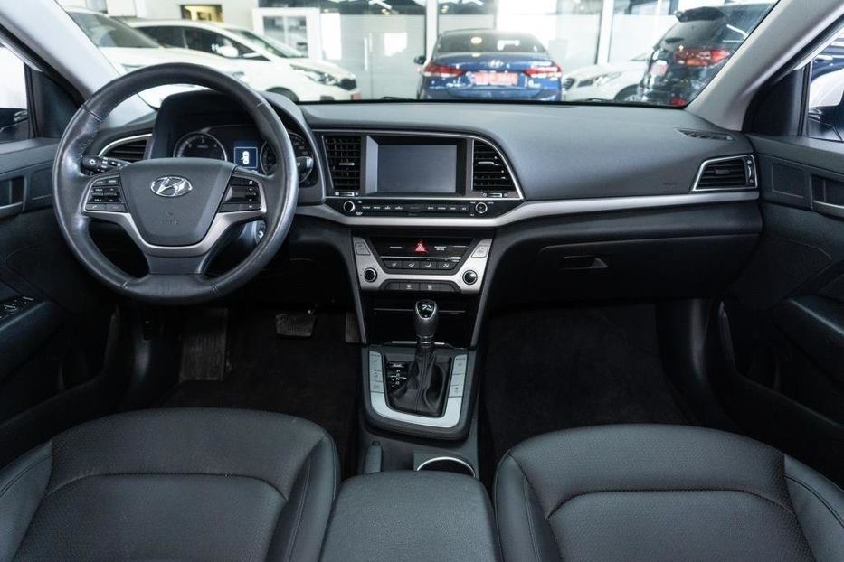 Продам Hyundai Avante 2016 года в Одессе