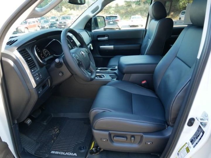 Продам Toyota Sequoia Nightshade 4WD 2021 года в Киеве