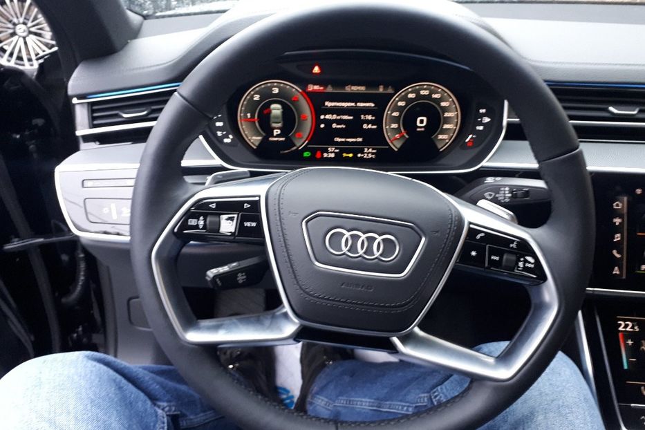 Продам Audi A8 Business +  2020 года в Киеве