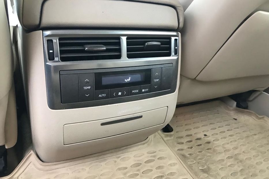 Продам Lexus LX 570 2011 года в Киеве