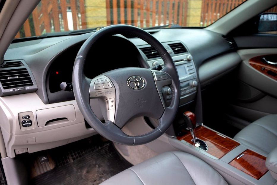 Продам Toyota Camry 2008 года в Днепре