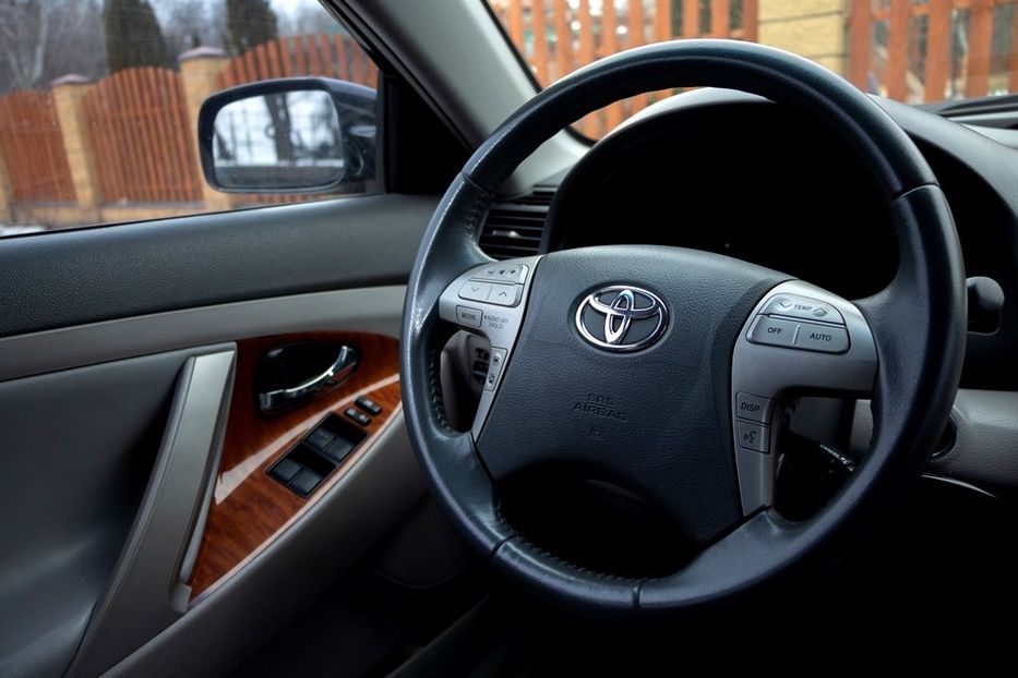 Продам Toyota Camry 2008 года в Днепре