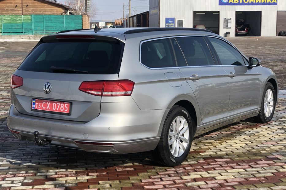 Продам Volkswagen Passat B8 Full Led 2016 года в Житомире