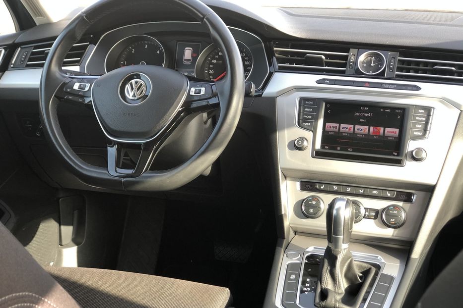 Продам Volkswagen Passat B8 Full Led 2016 года в Житомире