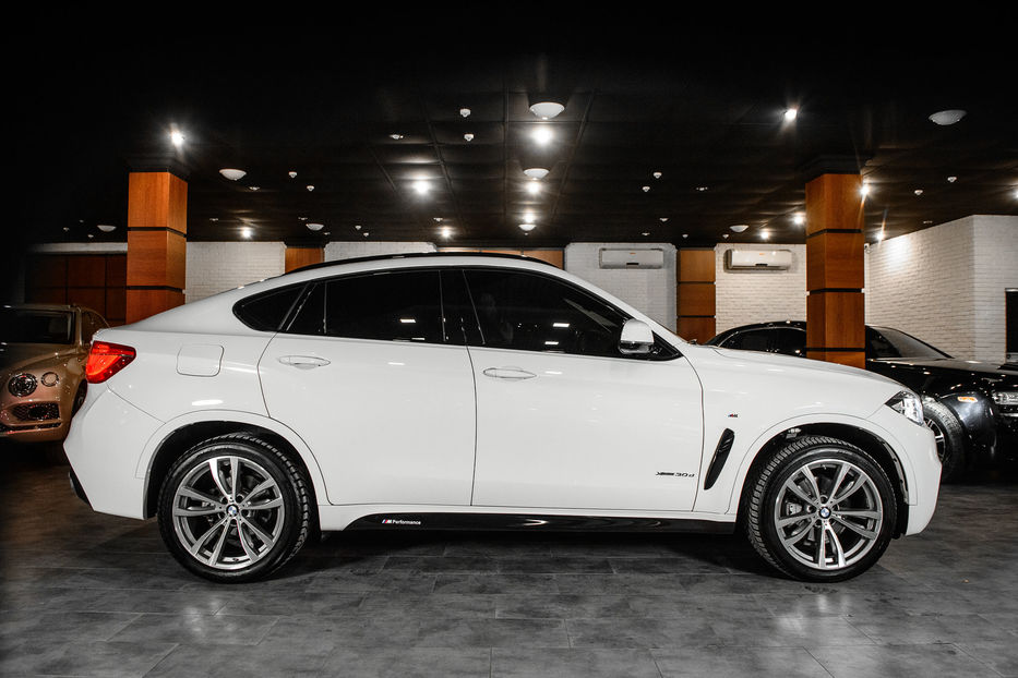 Продам BMW X6 2015 года в Одессе