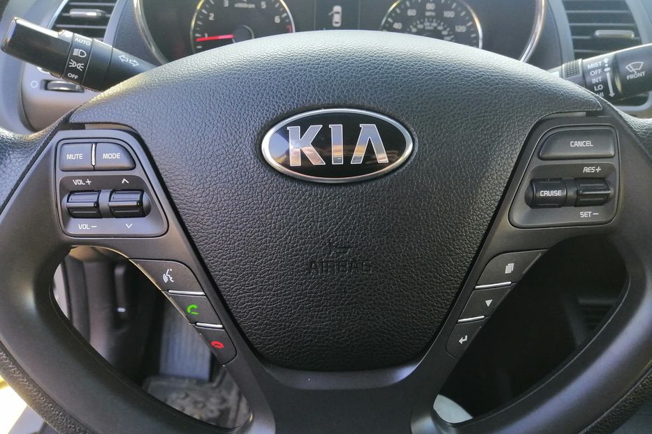 Продам Kia Forte 2.0 MPI 2016 года в Одессе