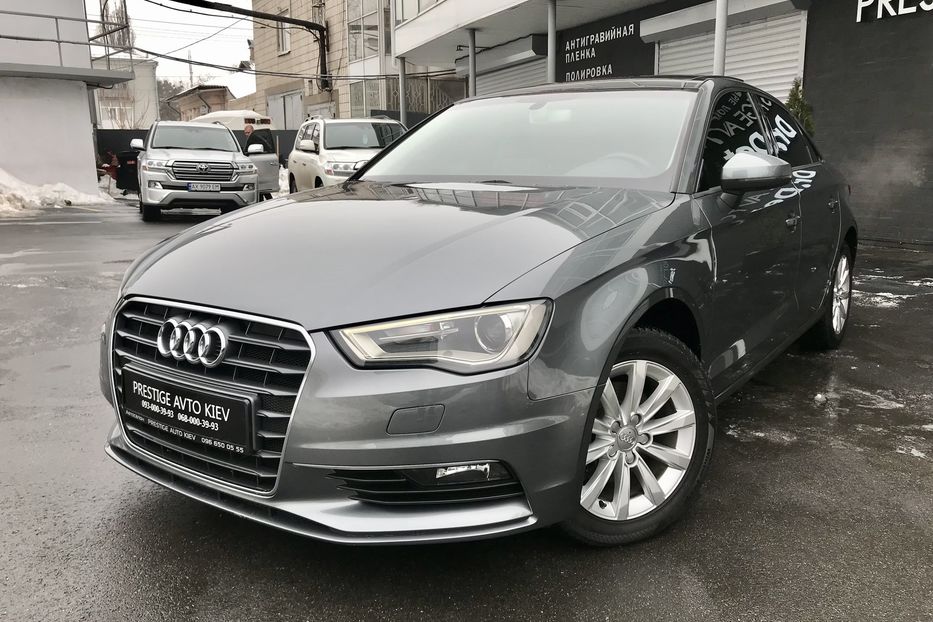 Продам Audi A3 TDI Официальный 2015 года в Киеве