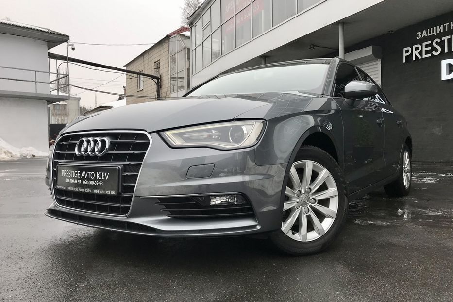 Продам Audi A3 TDI Официальный 2015 года в Киеве