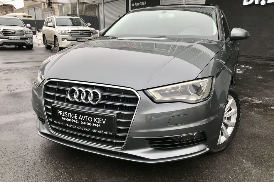 Продам Audi A3 TDI Официальный 2015 года в Киеве