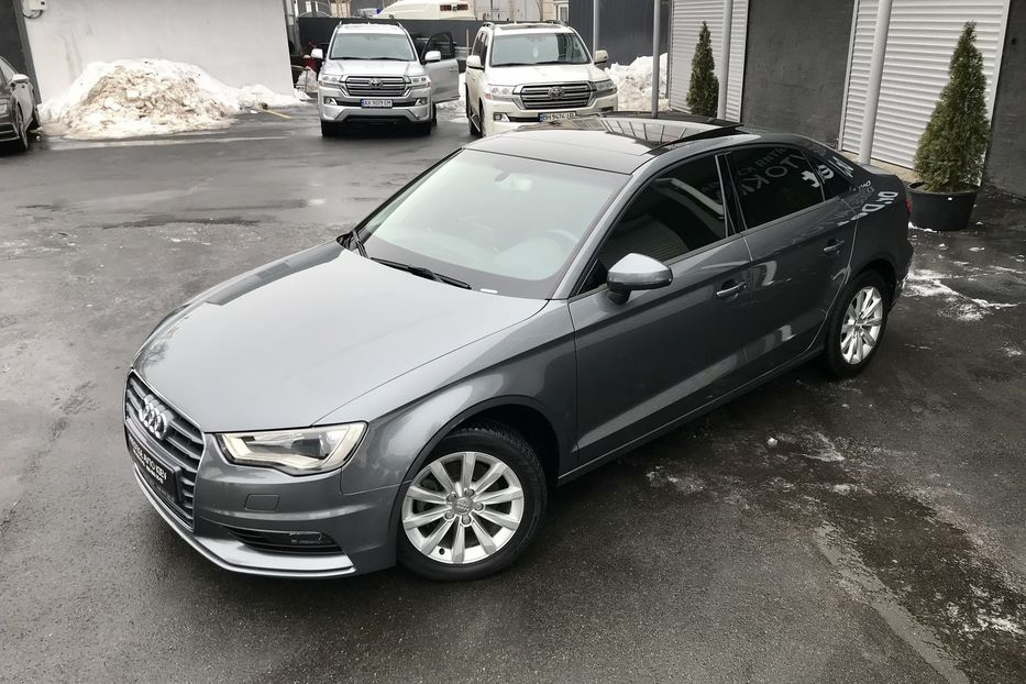 Продам Audi A3 TDI Официальный 2015 года в Киеве