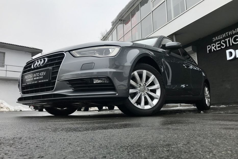 Продам Audi A3 TDI Официальный 2015 года в Киеве