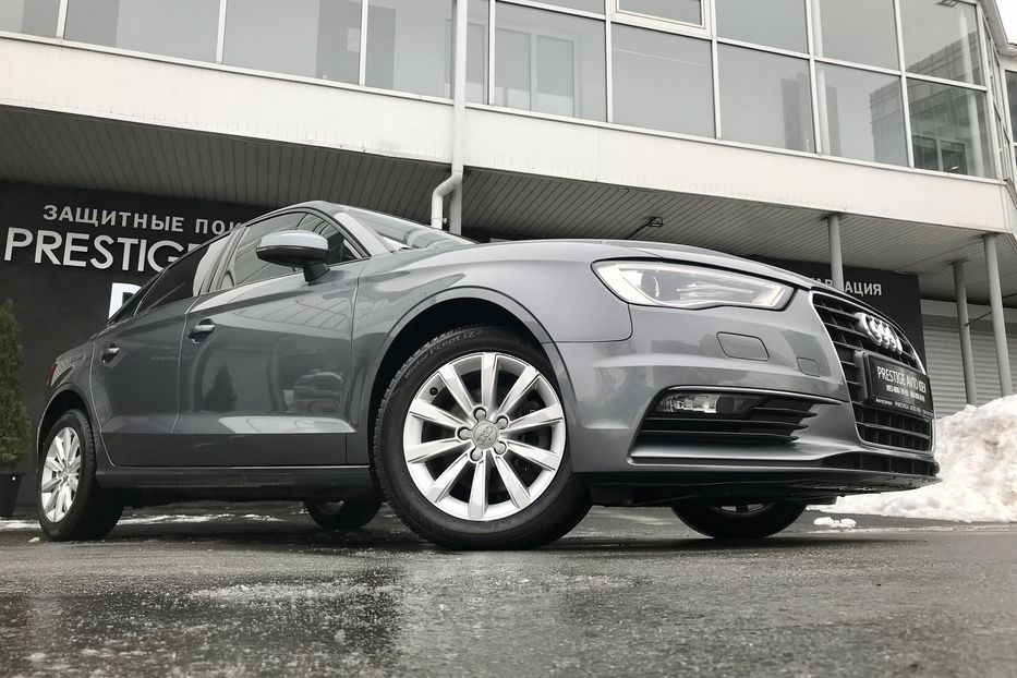 Продам Audi A3 TDI Официальный 2015 года в Киеве