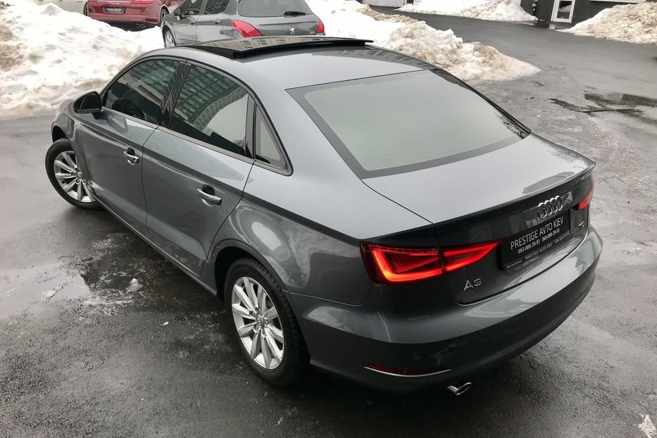 Продам Audi A3 TDI Официальный 2015 года в Киеве