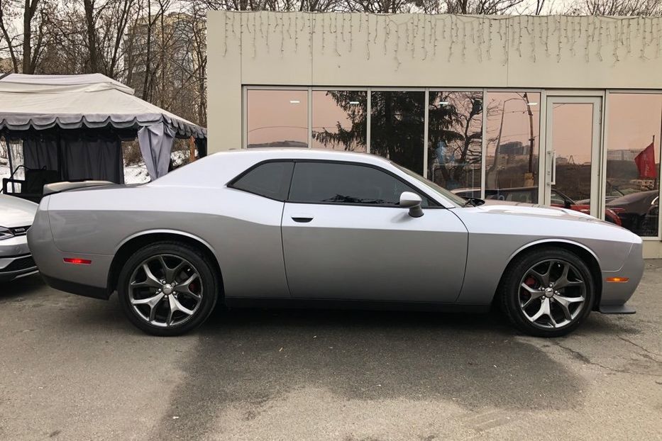 Продам Dodge Challenger 2016 года в Киеве