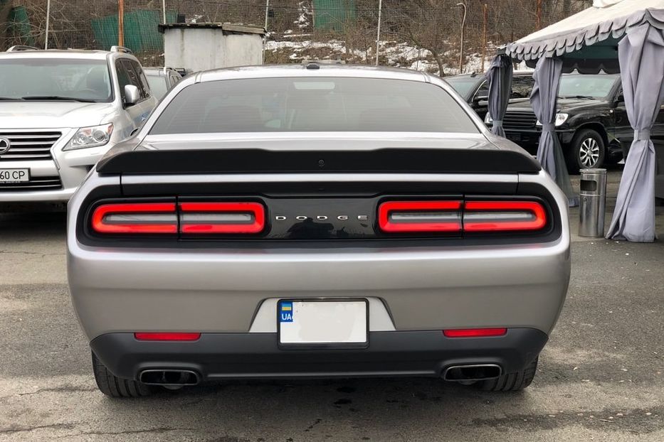 Продам Dodge Challenger 2016 года в Киеве