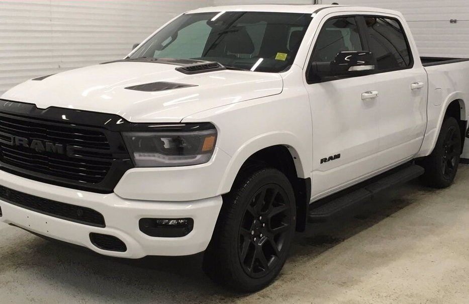 Продам Dodge RAM  1500 Laramie 2021 года в Киеве