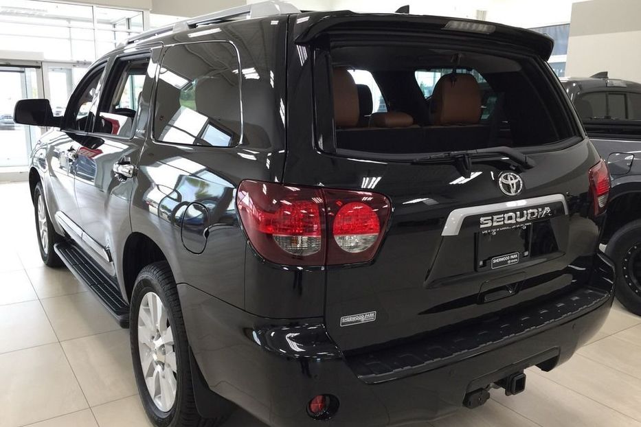 Продам Toyota Sequoia  Platinum 4WD 2021 года в Киеве
