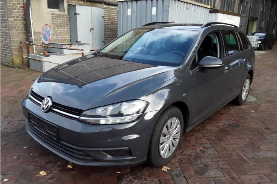Продам Volkswagen Golf VII Automat Restyle  2018 года в Львове
