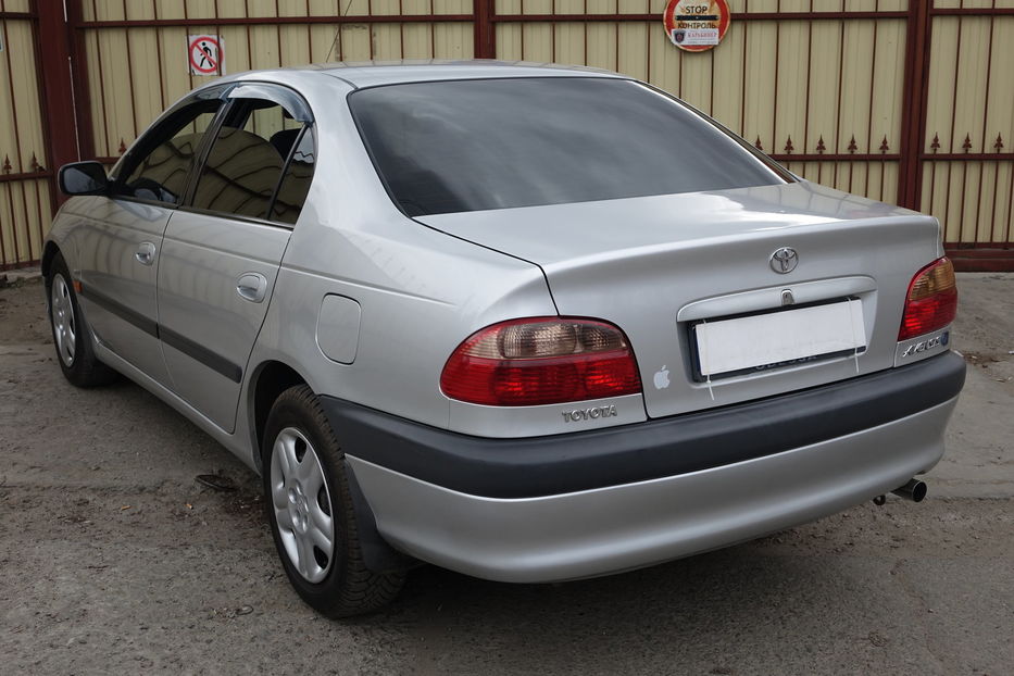 Продам Toyota Avensis 2003 года в Одессе