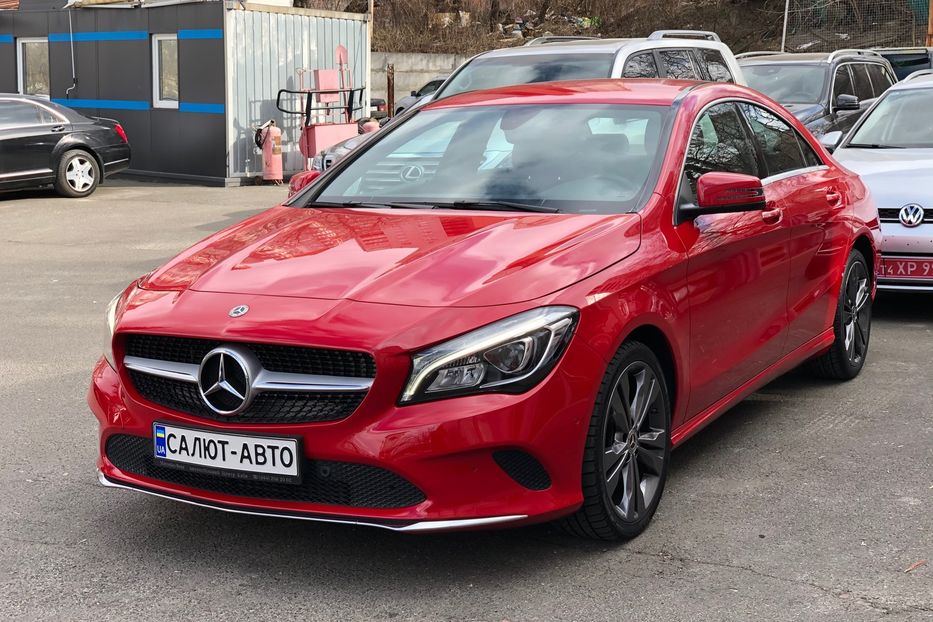 Продам Mercedes-Benz CLA-Class 180  2017 года в Киеве