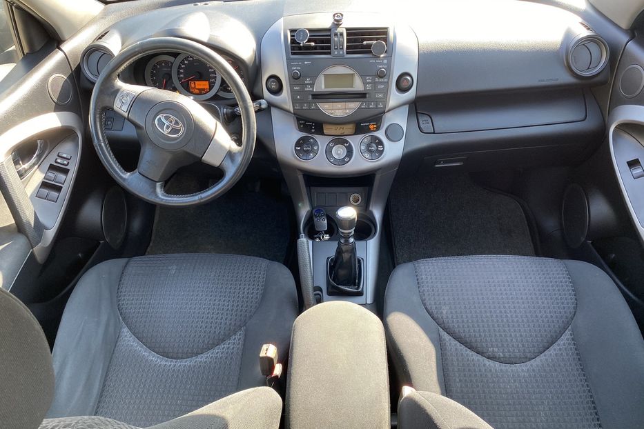 Продам Toyota Rav 4 2.2 d. 2007 года в Одессе