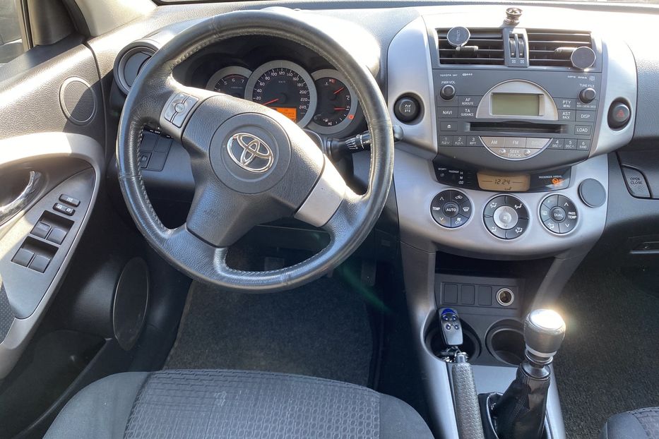 Продам Toyota Rav 4 2.2 d. 2007 года в Одессе