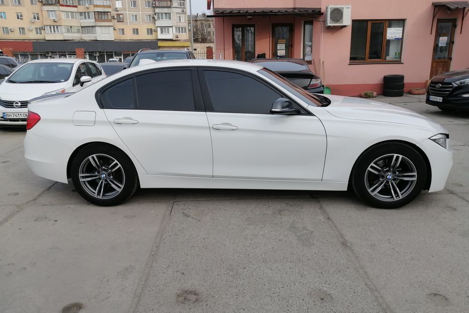 Продам BMW 318 2.0 d. 2013 года в Одессе