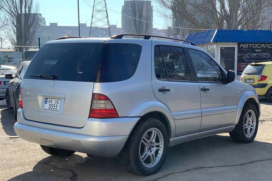 Продам Mercedes-Benz ML-Class 430 2000 года в Днепре