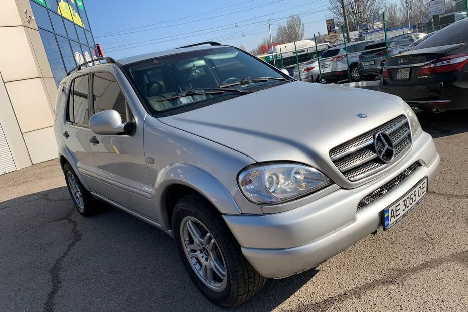 Продам Mercedes-Benz ML-Class 430 2000 года в Днепре