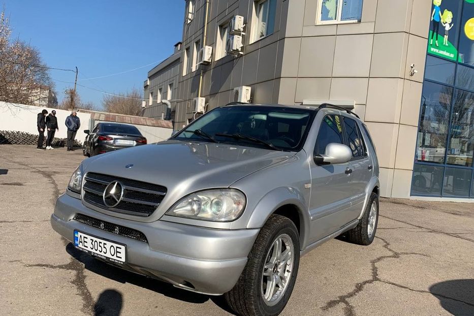 Продам Mercedes-Benz ML-Class 430 2000 года в Днепре