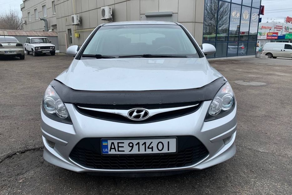 Продам Hyundai i30  2011 года в Днепре