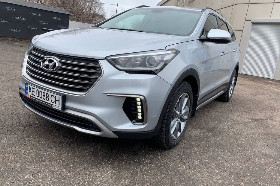 Продам Hyundai Grand Santa Fe IDEAL 2017 года в Днепре