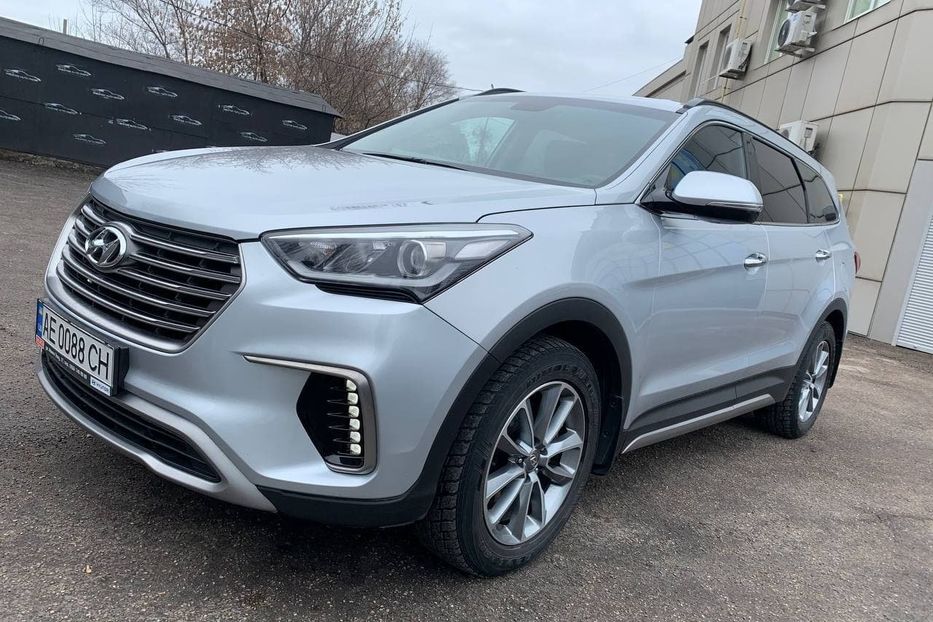 Продам Hyundai Grand Santa Fe IDEAL 2017 года в Днепре