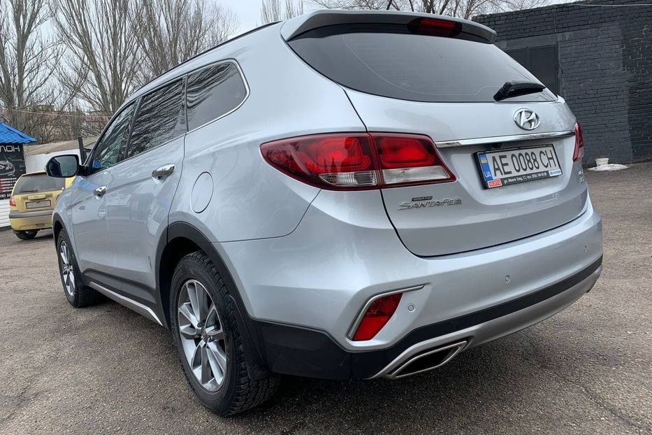 Продам Hyundai Grand Santa Fe IDEAL 2017 года в Днепре