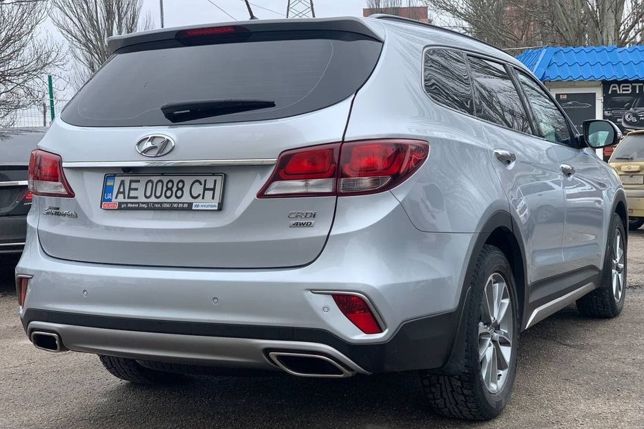 Продам Hyundai Grand Santa Fe IDEAL 2017 года в Днепре