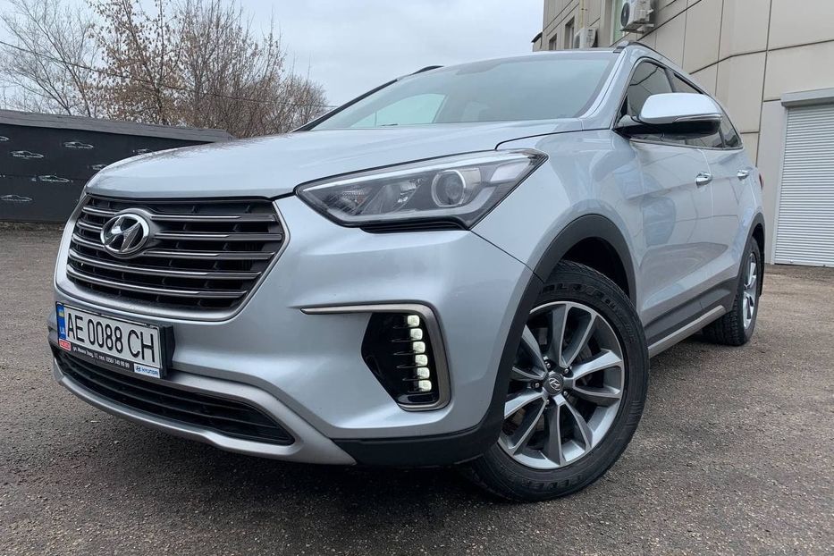 Продам Hyundai Grand Santa Fe IDEAL 2017 года в Днепре